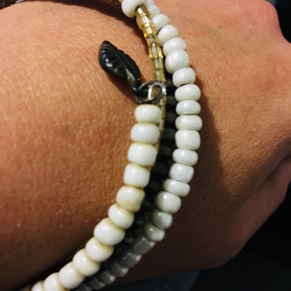 Bracelets - Picture 6 of 7